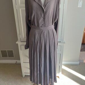 woman's new vintage 2 piece outfit